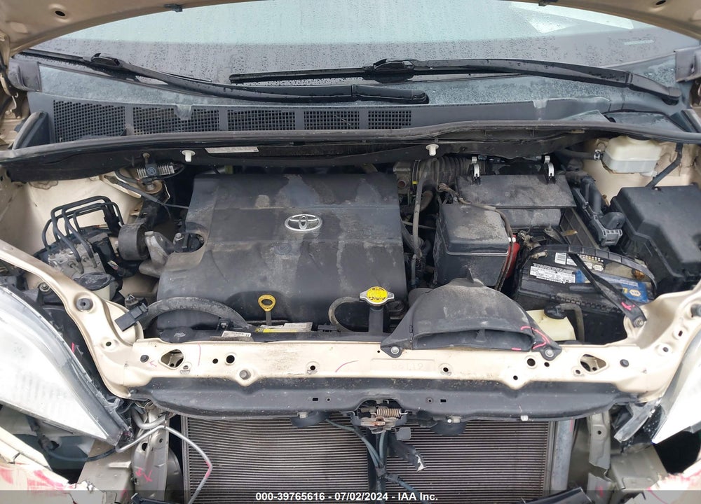 2013 TOYOTA SIENNA LE V6 8 PASSENGER VIN: 5TDKK3DC5DS334195
