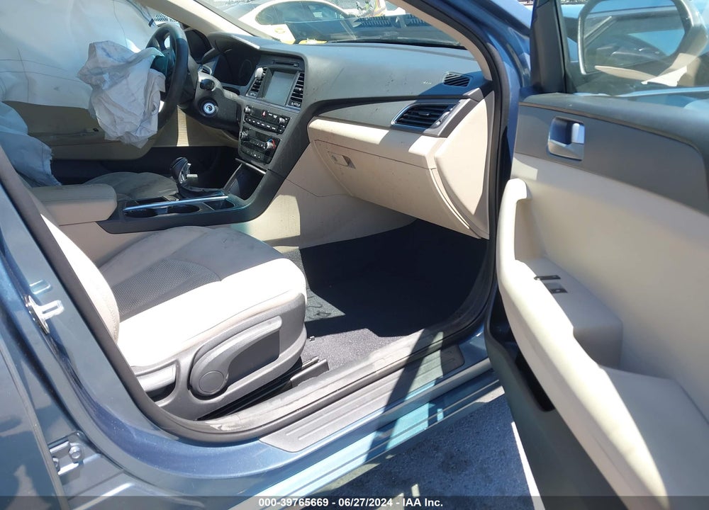 2016 HYUNDAI SONATA SE VIN: 5NPE24AF8GH319847