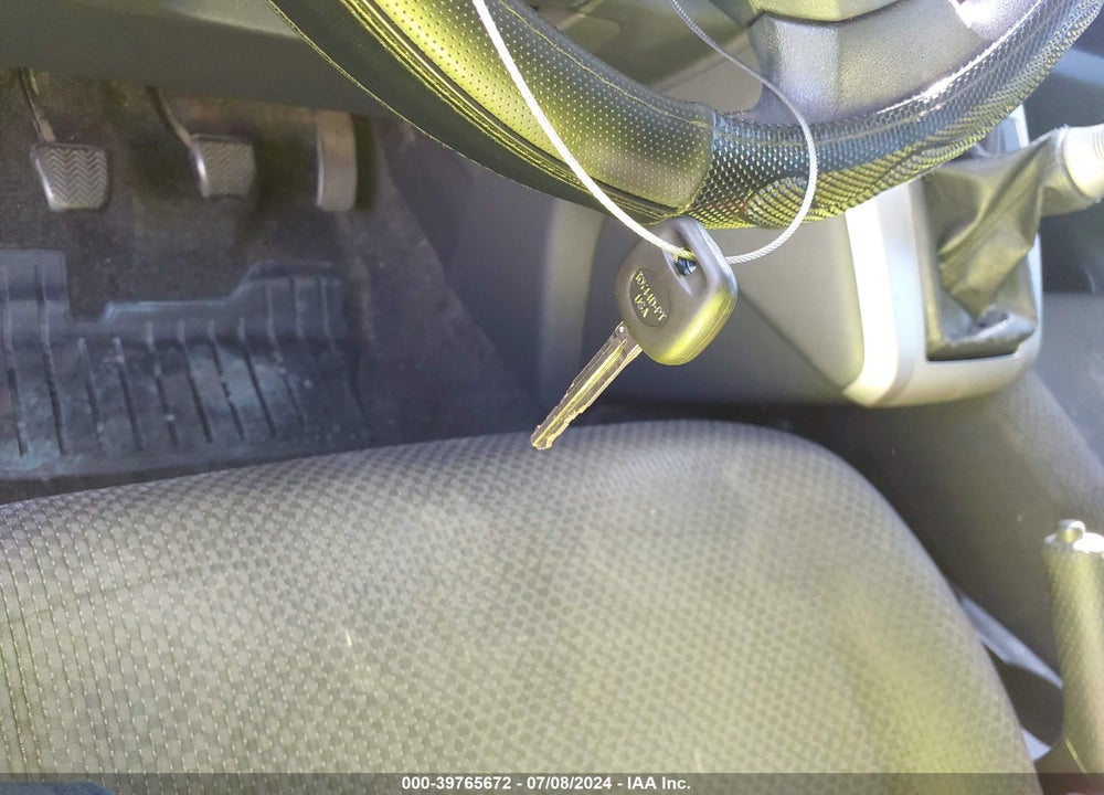 2009 SCION XB VIN: JTLKE50E791073025