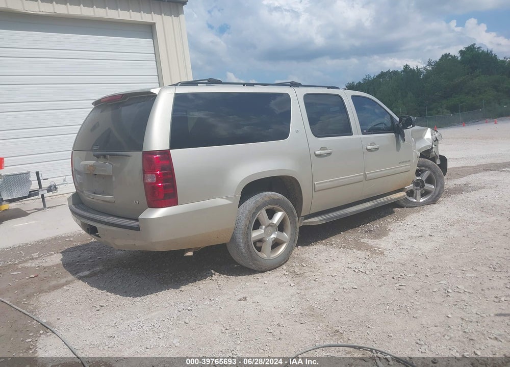 2013 CHEVROLET SUBURBAN 1500 LT VIN: 1GNSCJE04DR273577