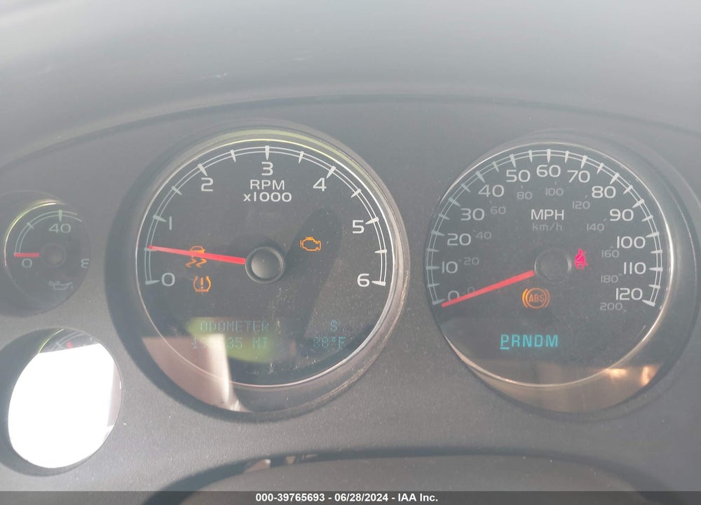 2013 CHEVROLET SUBURBAN 1500 LT VIN: 1GNSCJE04DR273577
