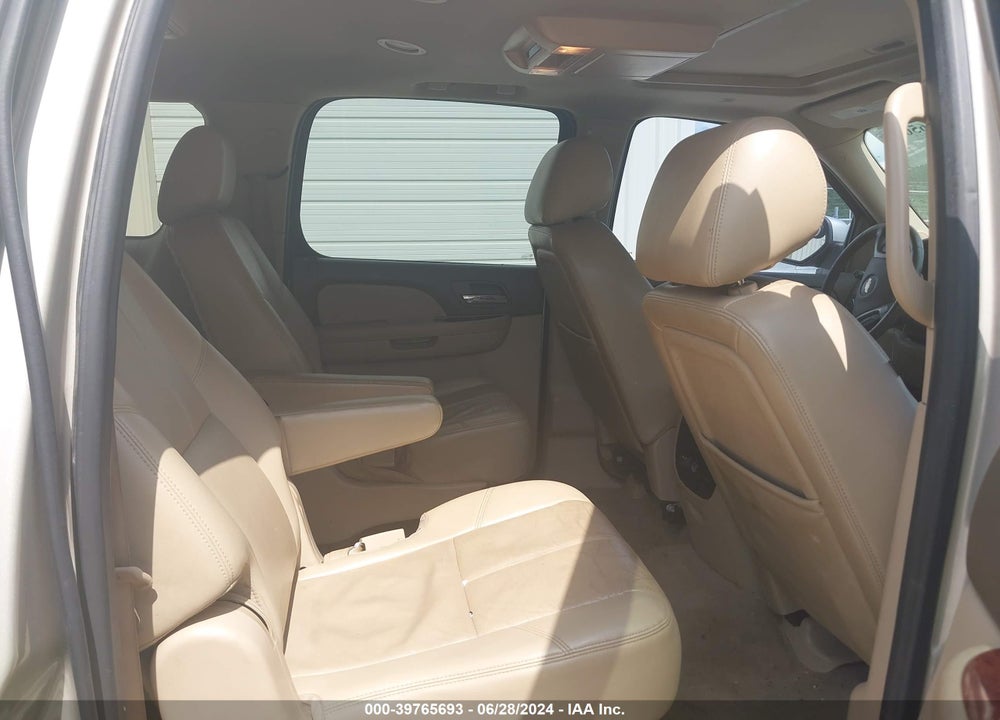 2013 CHEVROLET SUBURBAN 1500 LT VIN: 1GNSCJE04DR273577