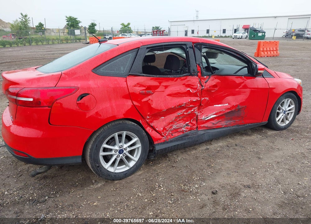 2015 FORD FOCUS SE VIN: 1FADP3F27FL204167