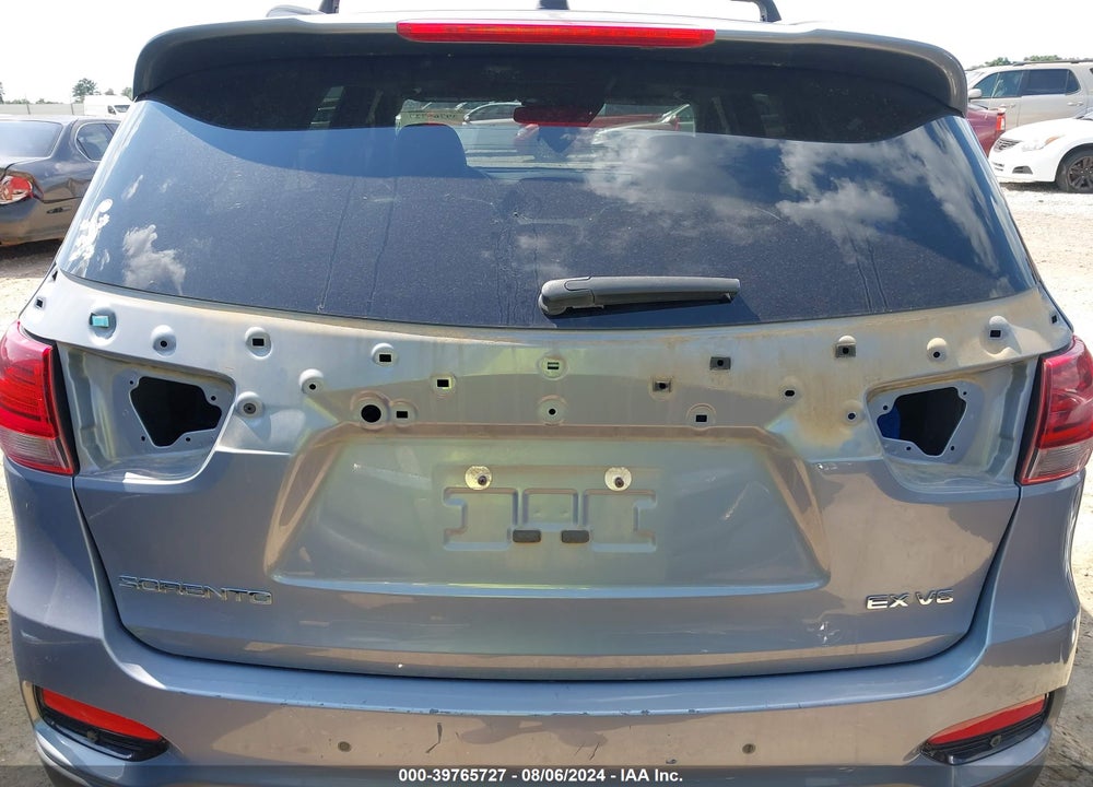 2020 KIA SORENTO 3.3L EX VIN: 5XYPH4A52LG693760