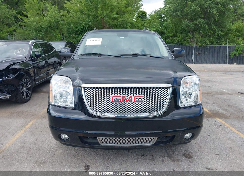 2013 GMC YUKON XL 1500 DENALI VIN: 1GKS2MEF5DR362841
