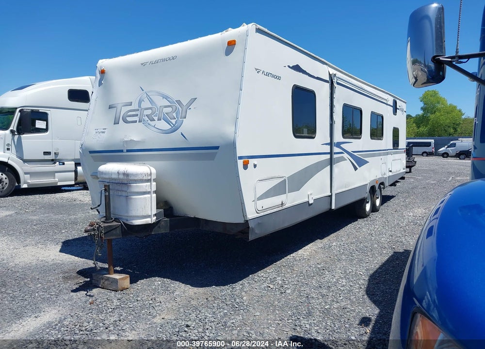 2005 FLEETWOOD TERRY 300BHS VIN: 1EA1B302755340163