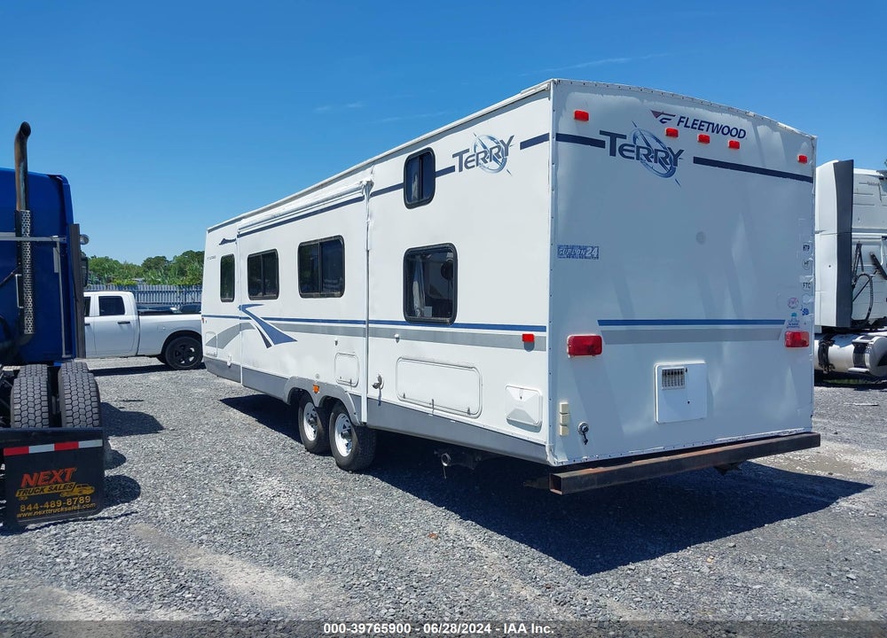2005 FLEETWOOD TERRY 300BHS VIN: 1EA1B302755340163