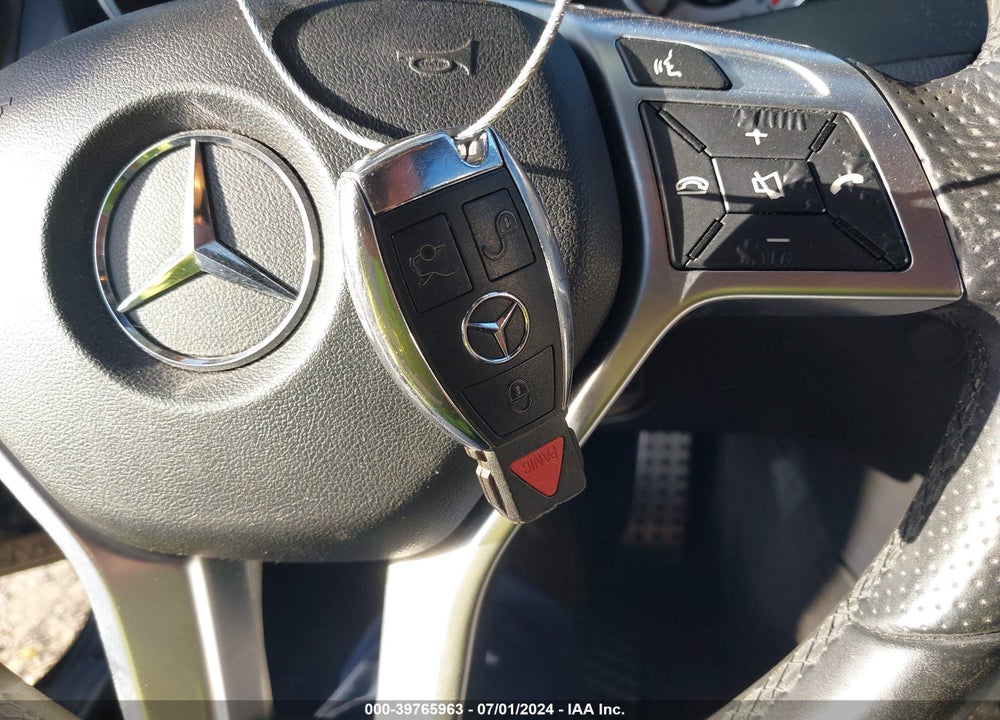 2015 MERCEDES-BENZ C 250 VIN: WDDGJ4HBXFG390507