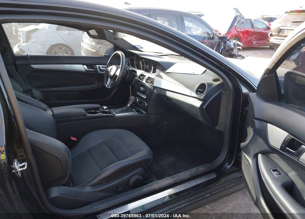 2015 MERCEDES-BENZ C 250 VIN: WDDGJ4HBXFG390507