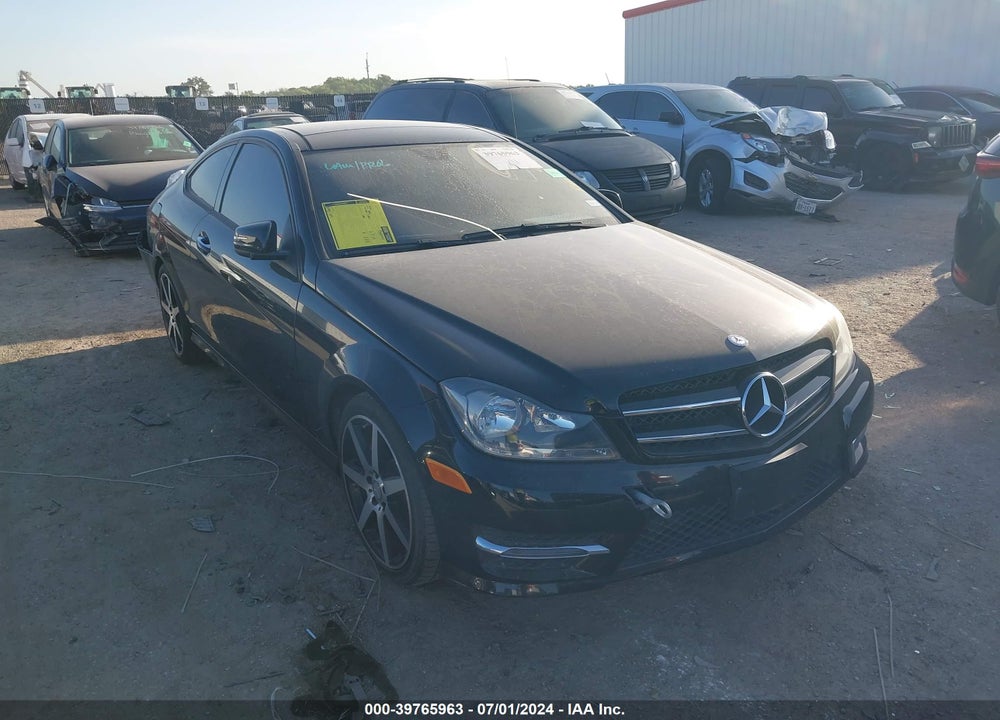 2015 MERCEDES-BENZ C 250 VIN: WDDGJ4HBXFG390507