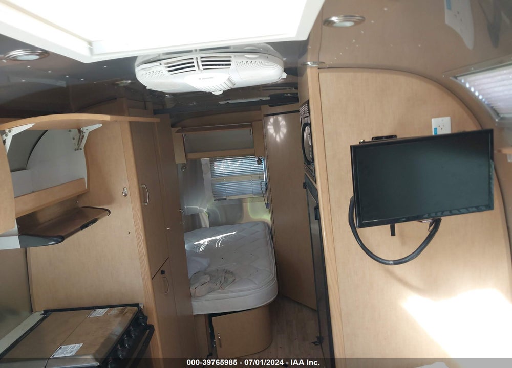 2014 AIRSTREAM TRAVEL TRLR VIN: 1STB9AG24EJ530390