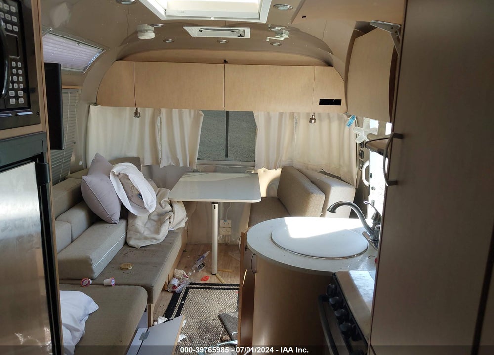 2014 AIRSTREAM TRAVEL TRLR VIN: 1STB9AG24EJ530390