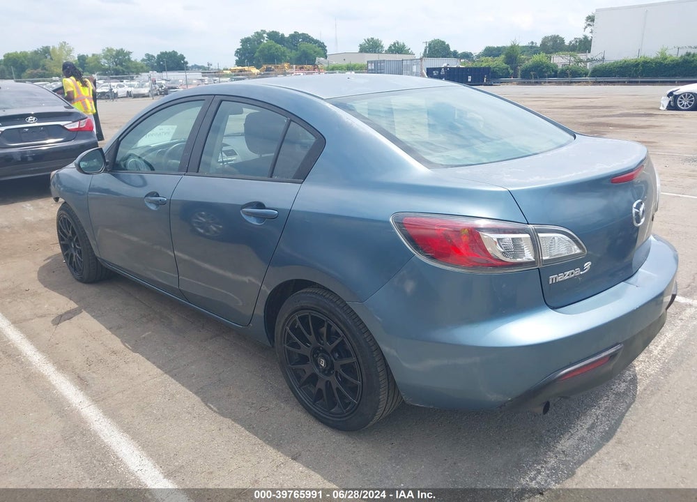 2011 MAZDA 3 I SPORT VIN: JM1BL1UFXB1375217