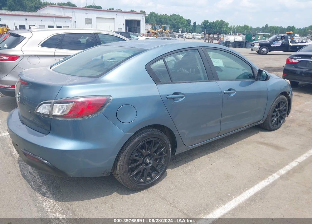 2011 MAZDA 3 I SPORT VIN: JM1BL1UFXB1375217