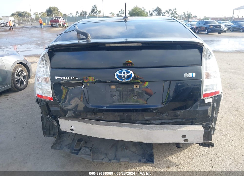 2011 TOYOTA PRIUS TWO VIN: JTDKN3DU0B1364067