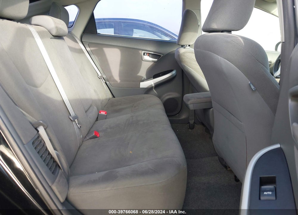 2011 TOYOTA PRIUS TWO VIN: JTDKN3DU0B1364067