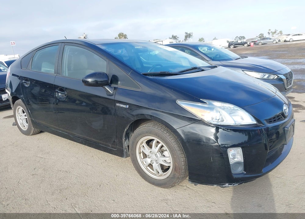2011 TOYOTA PRIUS TWO VIN: JTDKN3DU0B1364067