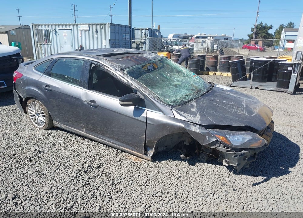 2014 FORD FOCUS TITANIUM VIN: 1FADP3J29EL421502