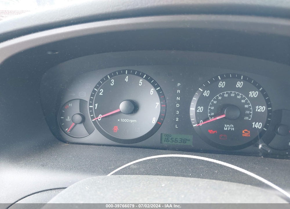 2004 HYUNDAI ELANTRA GLS/GT VIN: KMHDN46D84U826383