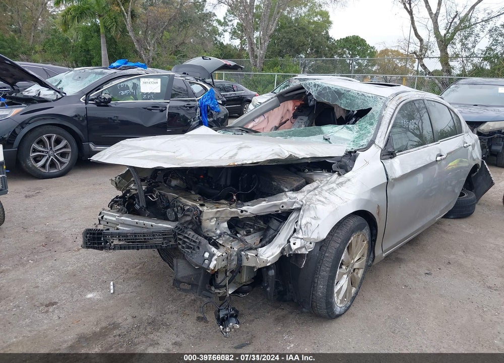 2015 HONDA ACCORD EX-L VIN: 1HGCR2F82FA055095
