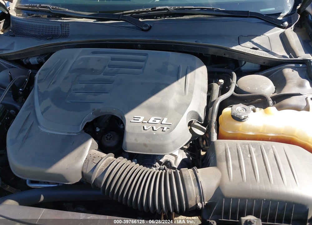 2018 CHRYSLER 300 VIN: 2C3CCABGXJH261318