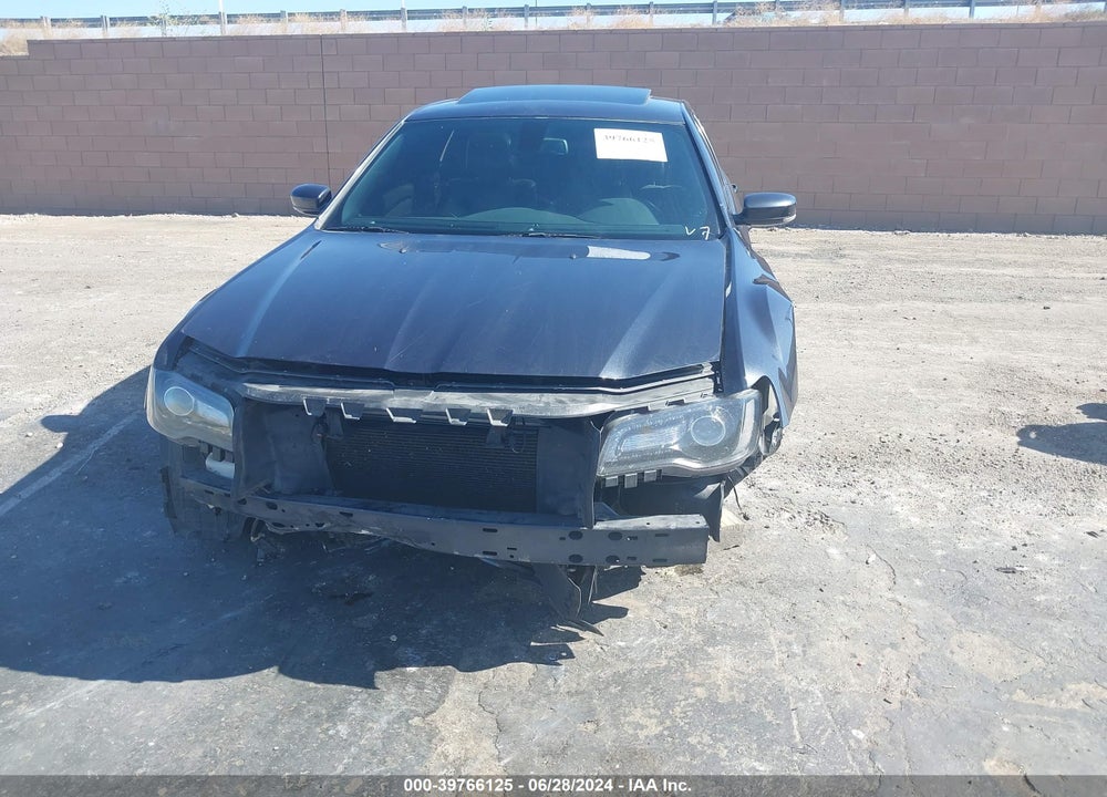 2018 CHRYSLER 300 VIN: 2C3CCABGXJH261318