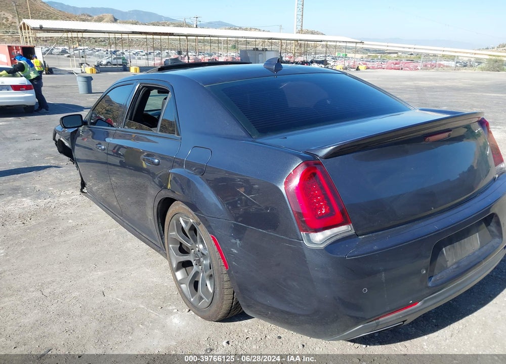 2018 CHRYSLER 300 VIN: 2C3CCABGXJH261318