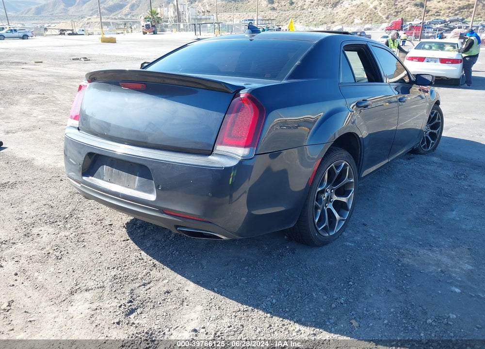2018 CHRYSLER 300 VIN: 2C3CCABGXJH261318
