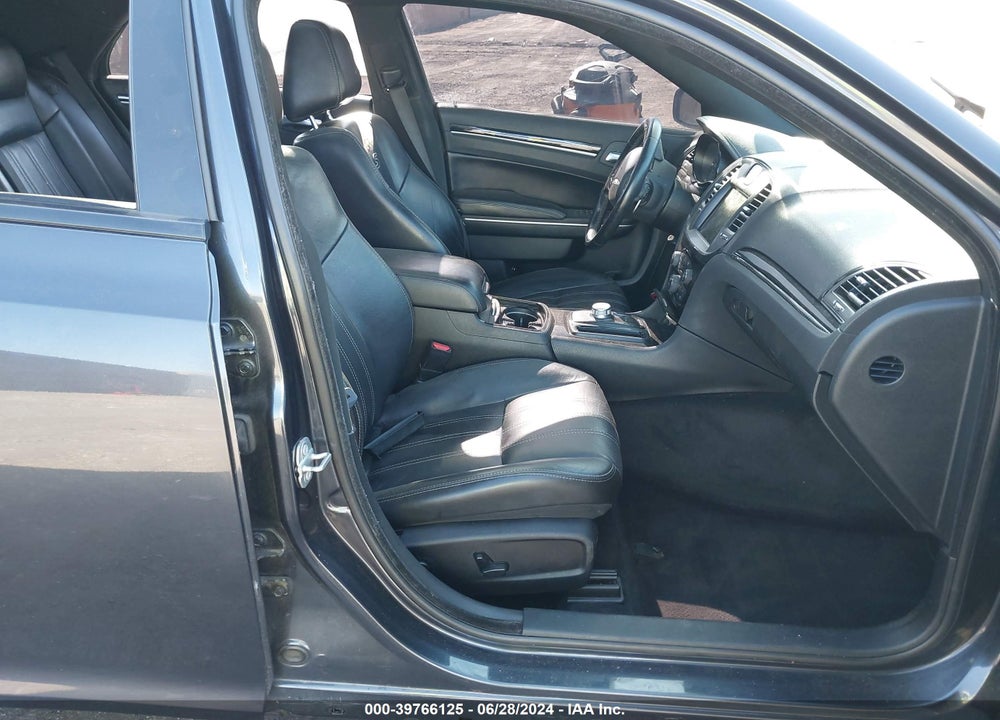 2018 CHRYSLER 300 VIN: 2C3CCABGXJH261318