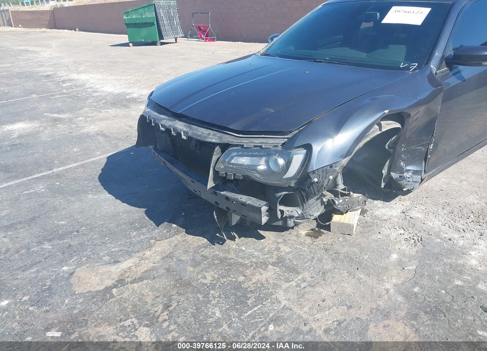 2018 CHRYSLER 300 VIN: 2C3CCABGXJH261318