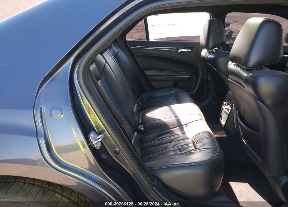 2018 CHRYSLER 300 VIN: 2C3CCABGXJH261318