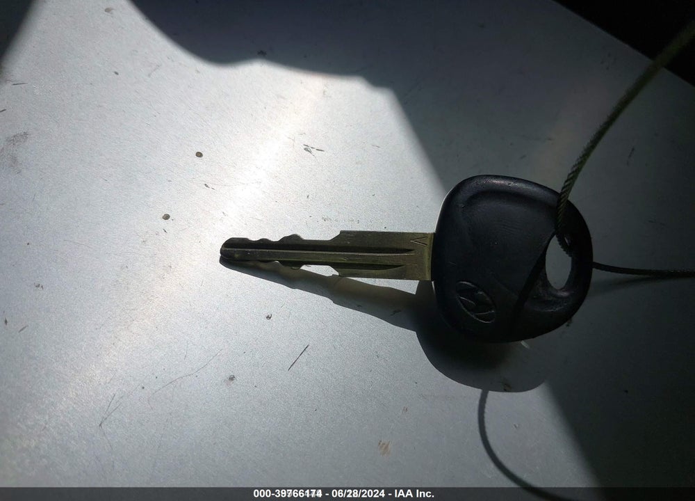 2010 HYUNDAI ACCENT GS VIN: KMHCM3ACXAU151106