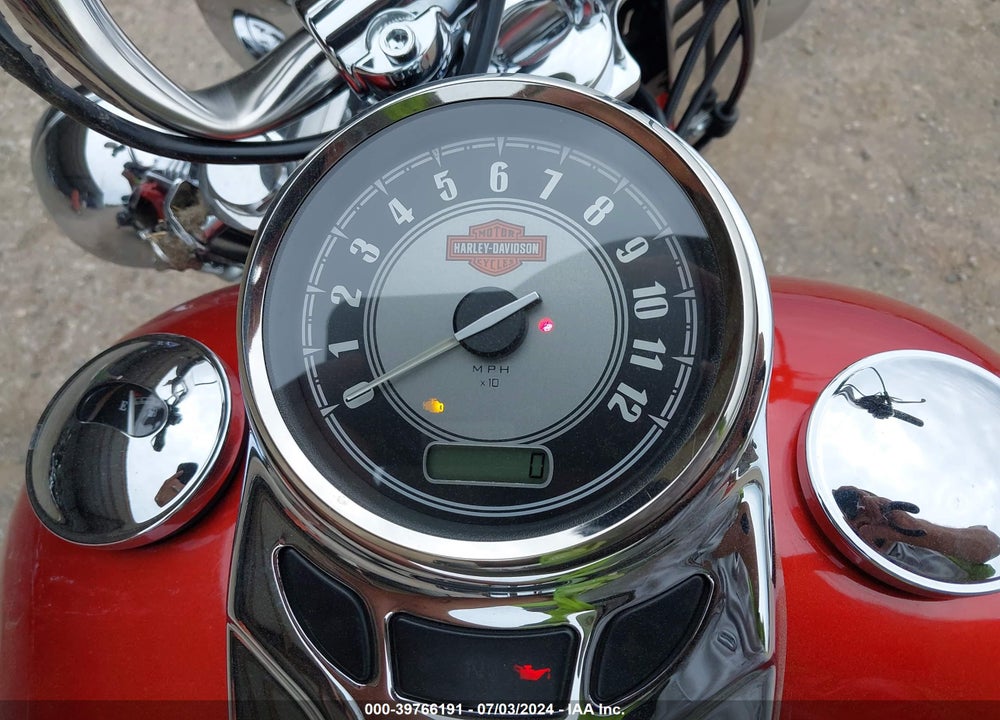 2013 HARLEY-DAVIDSON FLSTC HERITAGE SOFTAIL CLASSIC VIN: 1HD1BWV17DB051376