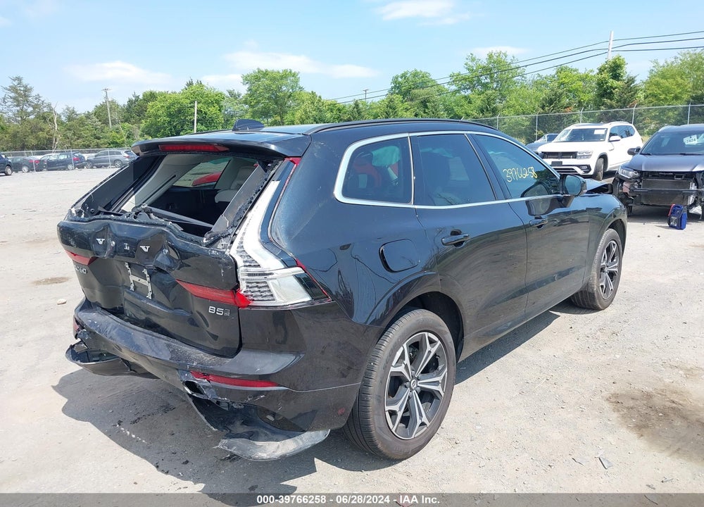 2022 VOLVO XC60 B5 MOMENTUM VIN: YV4L12RK4N1945235