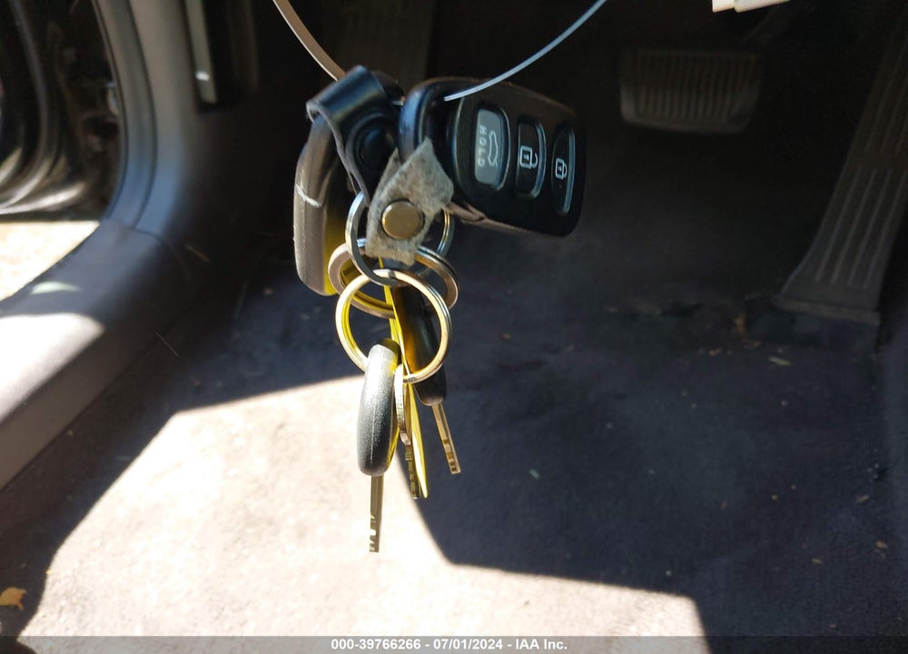 2011 HYUNDAI ELANTRA GLS (ULSAN PLANT) VIN: KMHDH4AE3BU096354
