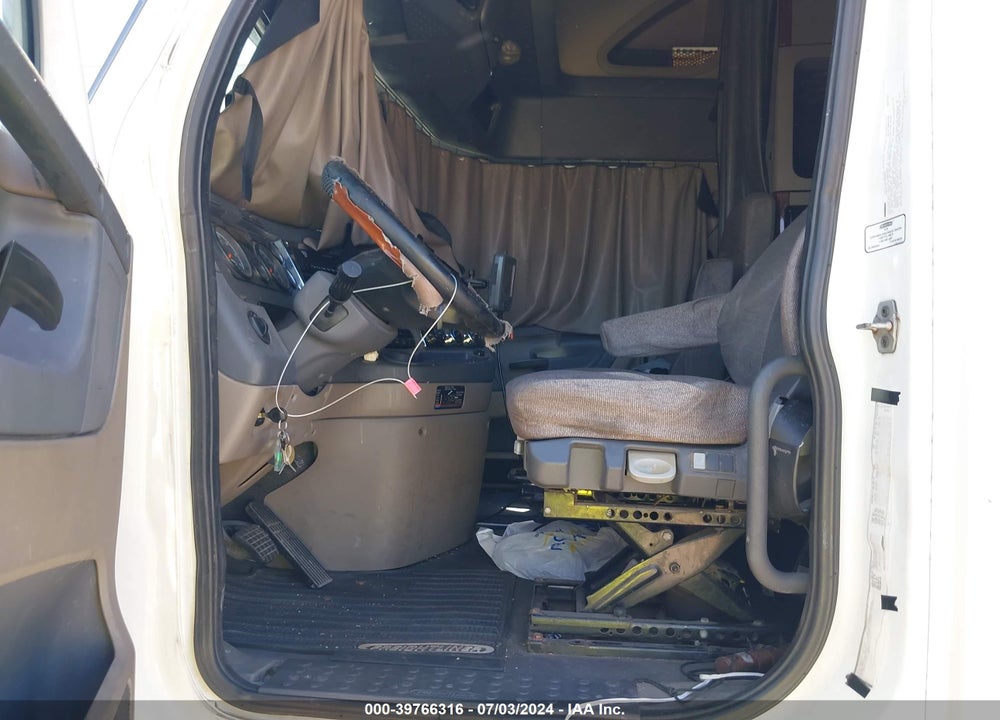 2016 FREIGHTLINER CASCADIA 125 VIN: 3AKJGLD54GSHE9699