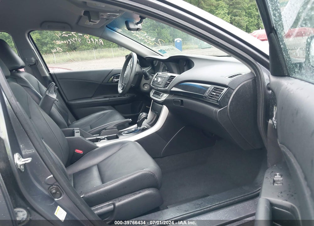 2013 HONDA ACCORD SPORT VIN: 1HGCR2F52DA161792