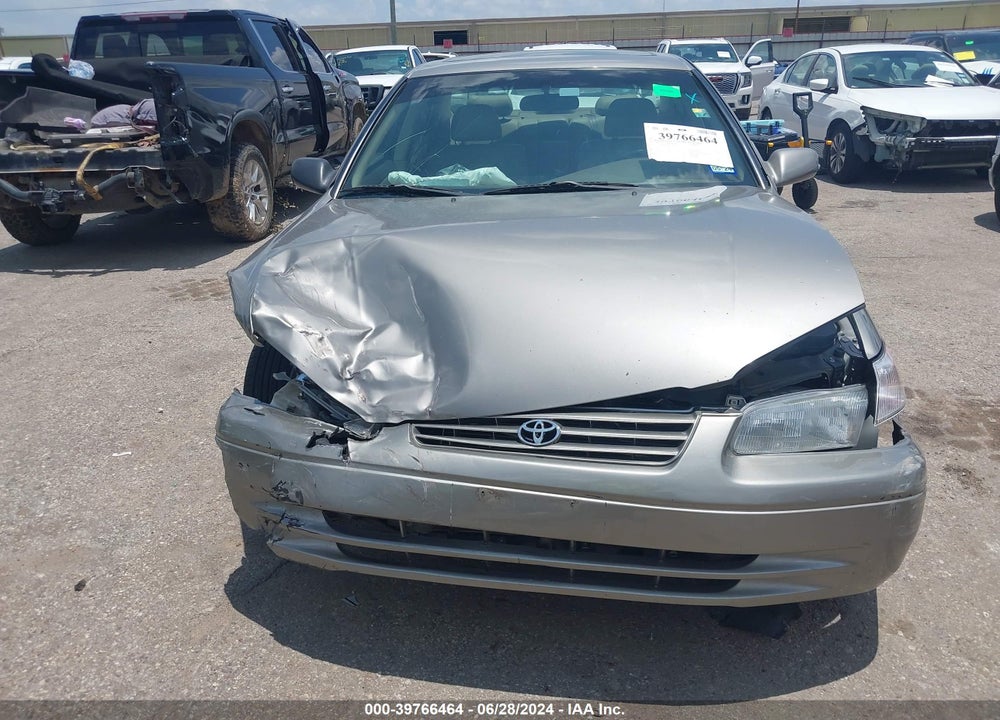 1999 TOYOTA CAMRY XLE VIN: 4T1BG28K6XU511832