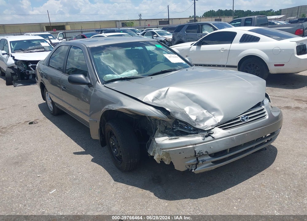 1999 TOYOTA CAMRY XLE VIN: 4T1BG28K6XU511832