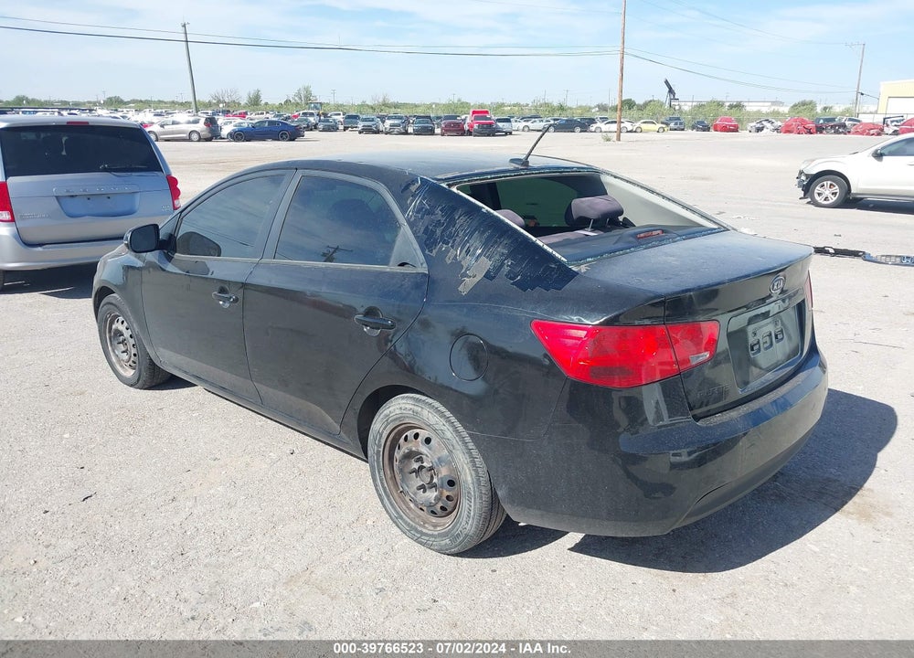 2013 KIA FORTE VIN: KNAFU4A21D5646174