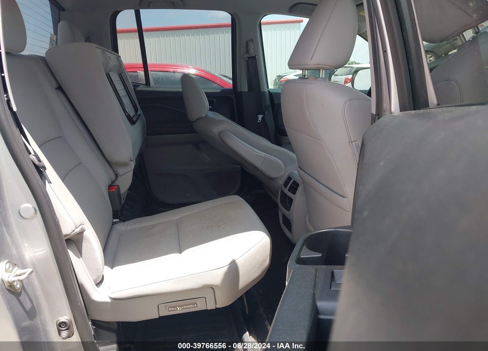 2017 HONDA RIDGELINE RTL-T VIN: 5FPYK2F6XHB006462