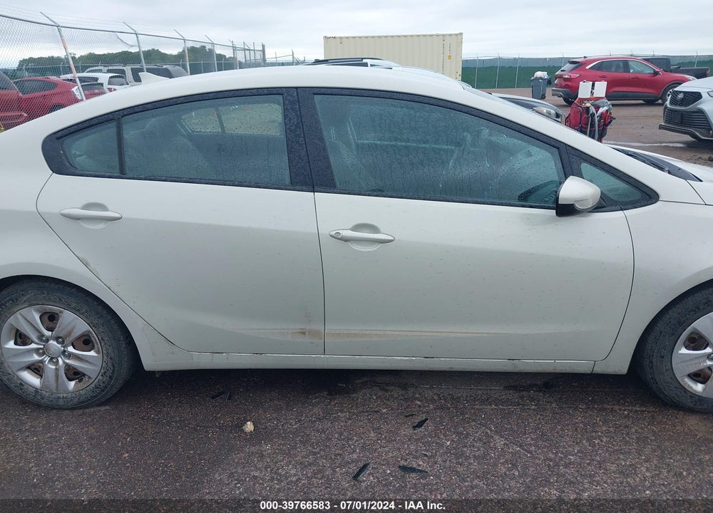 2015 KIA FORTE LX VIN: KNAFK4A66F5276769
