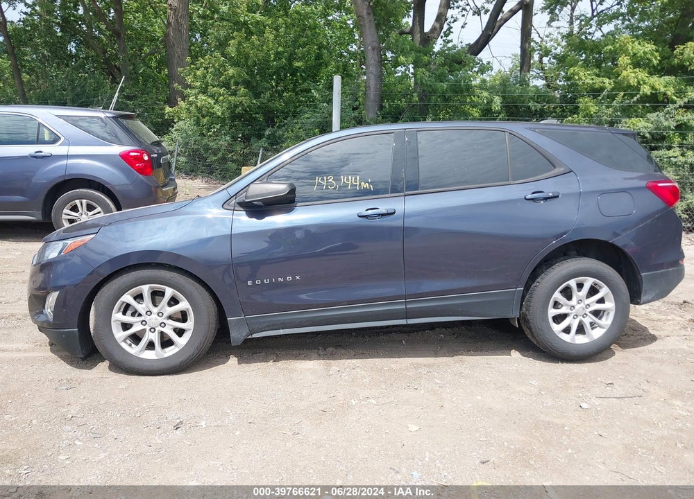 2018 CHEVROLET EQUINOX LS VIN: 3GNAXREV6JS555609