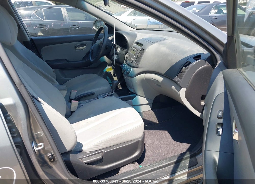 2010 HYUNDAI ELANTRA GLS VIN: KMHDU4AD1AU142331