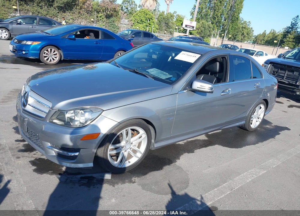 2012 MERCEDES-BENZ C 250 LUXURY/SPORT VIN: WDDGF4HB7CR193277