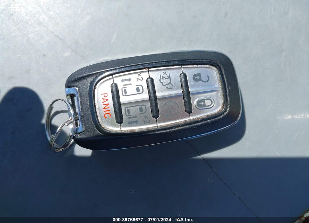 2017 CHRYSLER PACIFICA LIMITED VIN: 2C4RC1GG7HR559862
