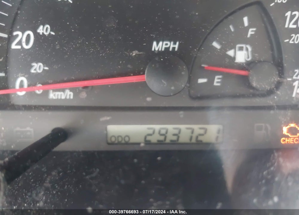 2002 TOYOTA CAMRY LE VIN: 4T1BE32K22U564685