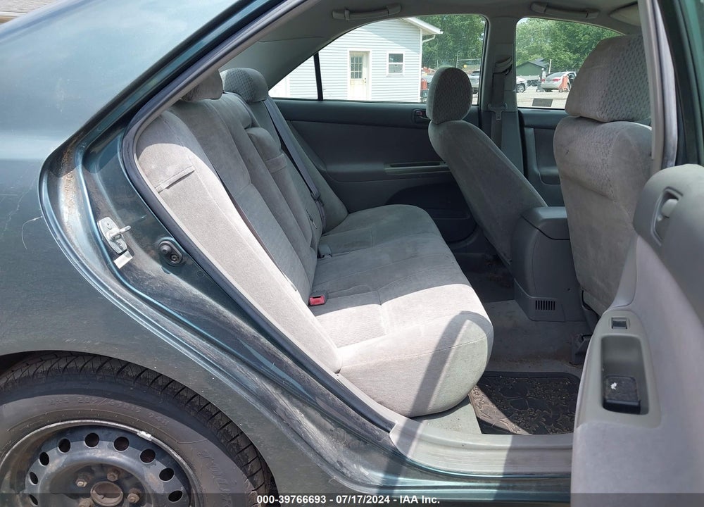 2002 TOYOTA CAMRY LE VIN: 4T1BE32K22U564685