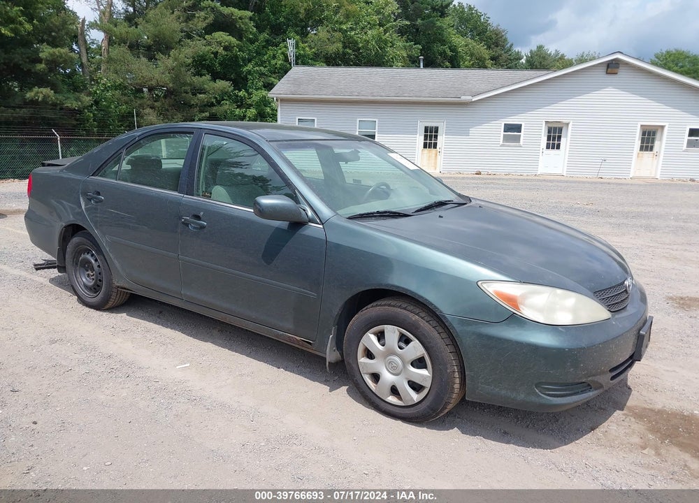2002 TOYOTA CAMRY LE VIN: 4T1BE32K22U564685