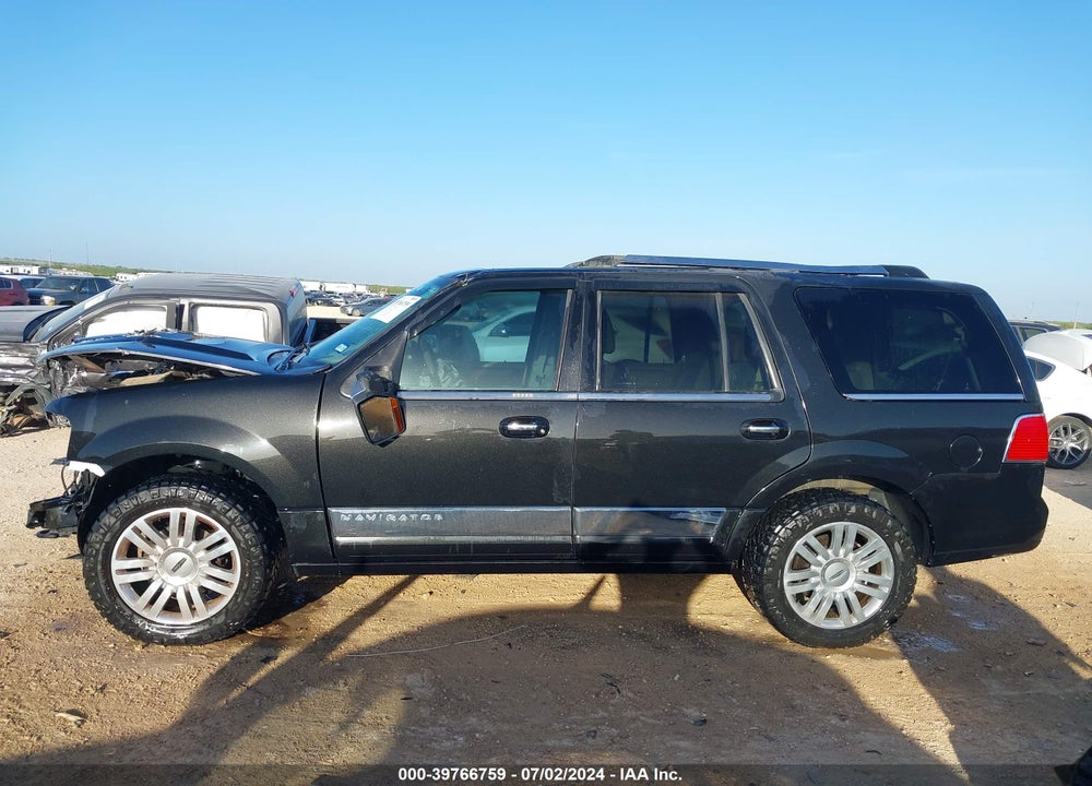 2014 LINCOLN NAVIGATOR VIN: 5LMJJ2H56EEL05597